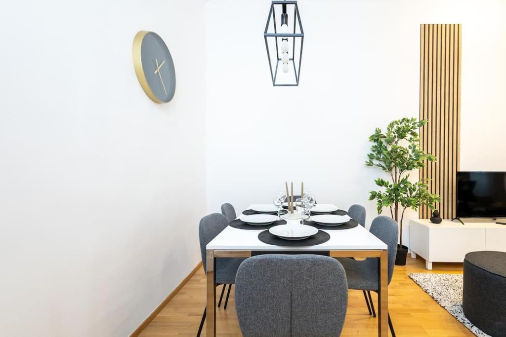 Orestaliving - Spacious 2Br On The Danube Canal Відень Екстер'єр фото