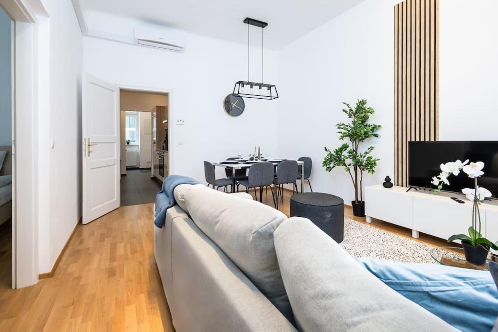 Orestaliving - Spacious 2Br On The Danube Canal Відень Екстер'єр фото